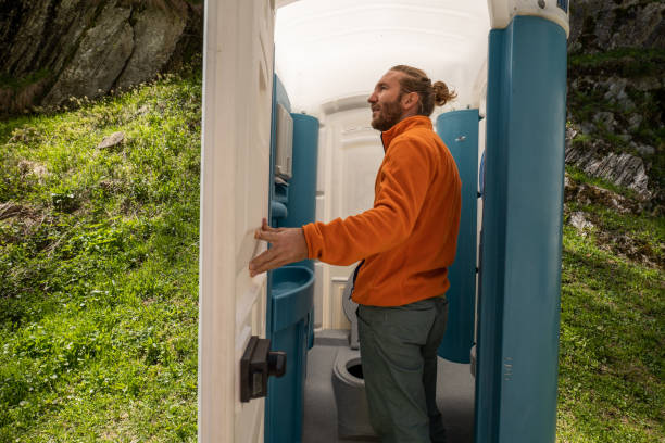 Porta potty delivery and setup in Walthourville, GA